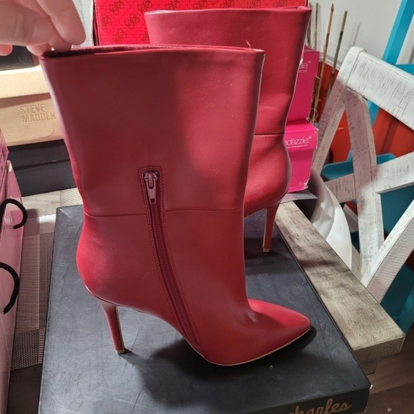 Charles by Charles David new in box Size 8 Like New - Picture 2 of 4